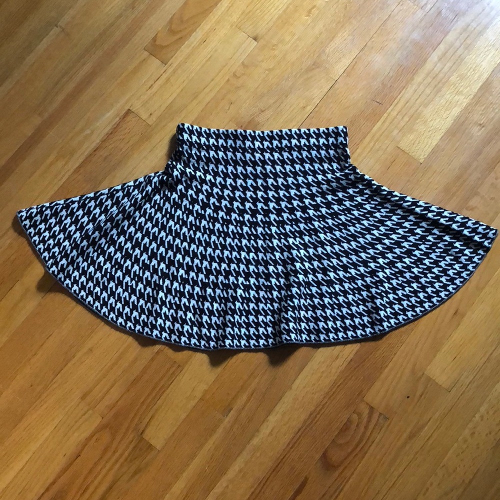 Houndstooth Checkered Black and White Plaid Skirt